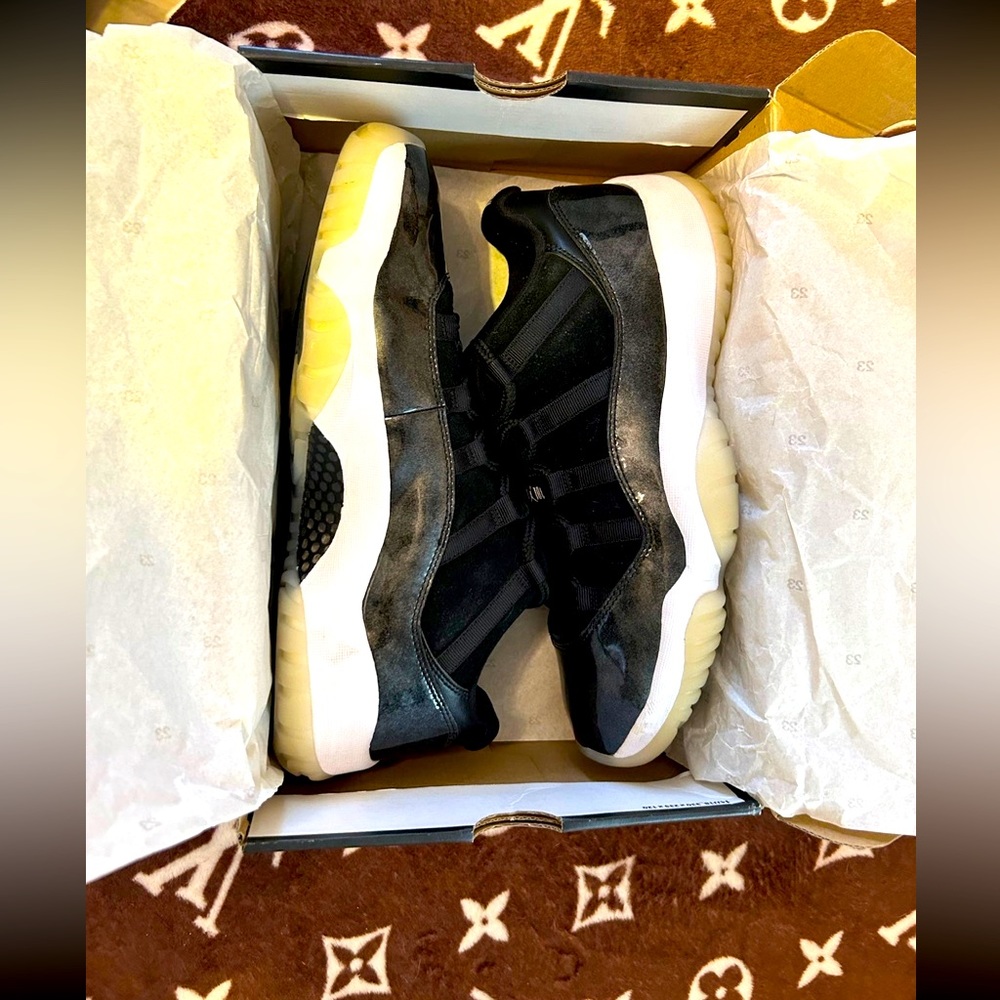 Like New Rare Authetic Jordan Baron 11 Lows. Size 11.5. Really Hard To Find!